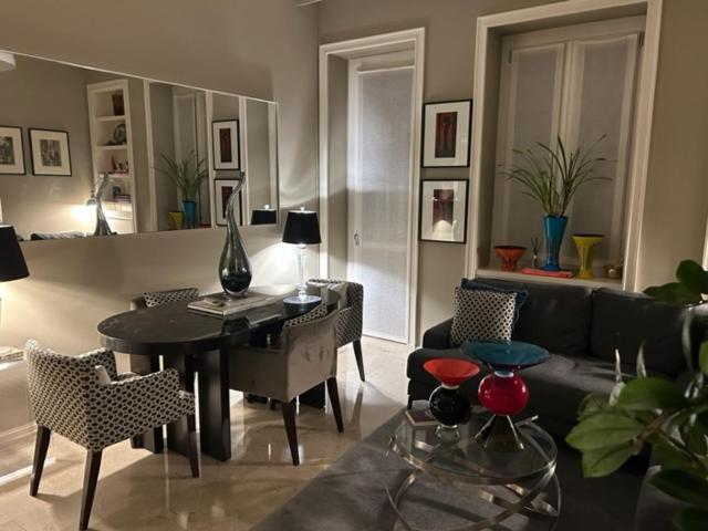 Elegante Stanza Nel Cuore Di Porta Venezia A Milano Milão Exterior foto